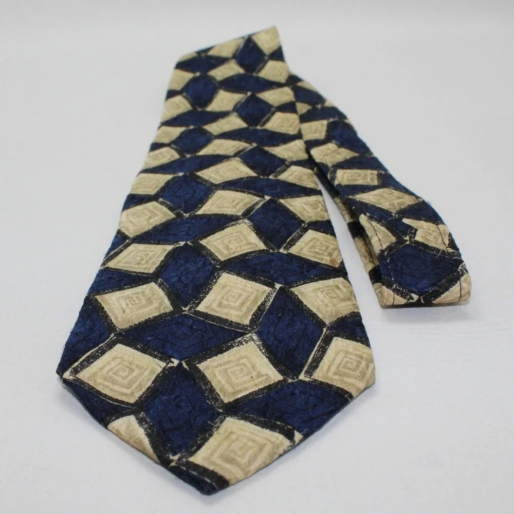 Roundtree & Yorke Mens Navy Blue Cream Geometric Diamond Silk Tie Hand Sewn USA